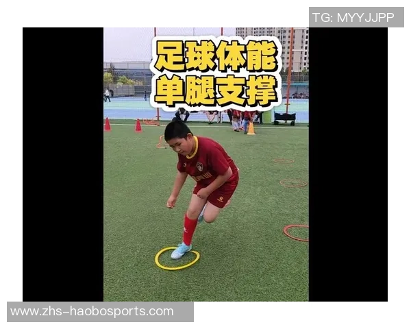 足球踢大腿的趣味解析与技巧分享让你在球场上更加自信和出色 足球踢大腿的趣味解析与技巧分享让你在球场上更加自信和出色